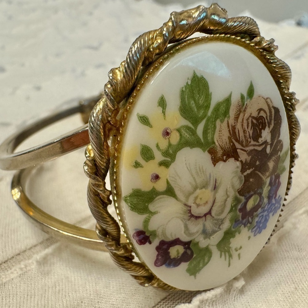 Large Floral Bouquet Brooch Bangle Clasp Bracelet Vintage Jewelry Fits 7” Wrist